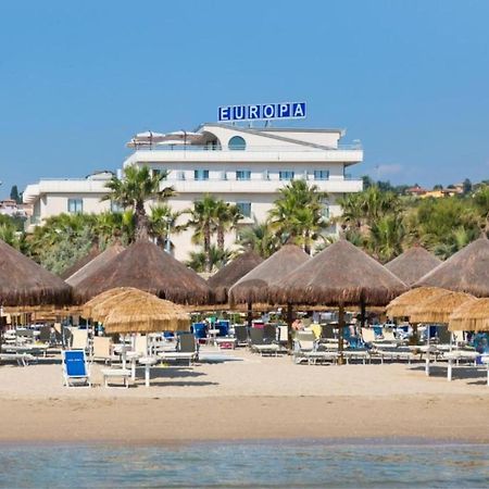 Hotel Europa Beach Village Giulianova Dış mekan fotoğraf