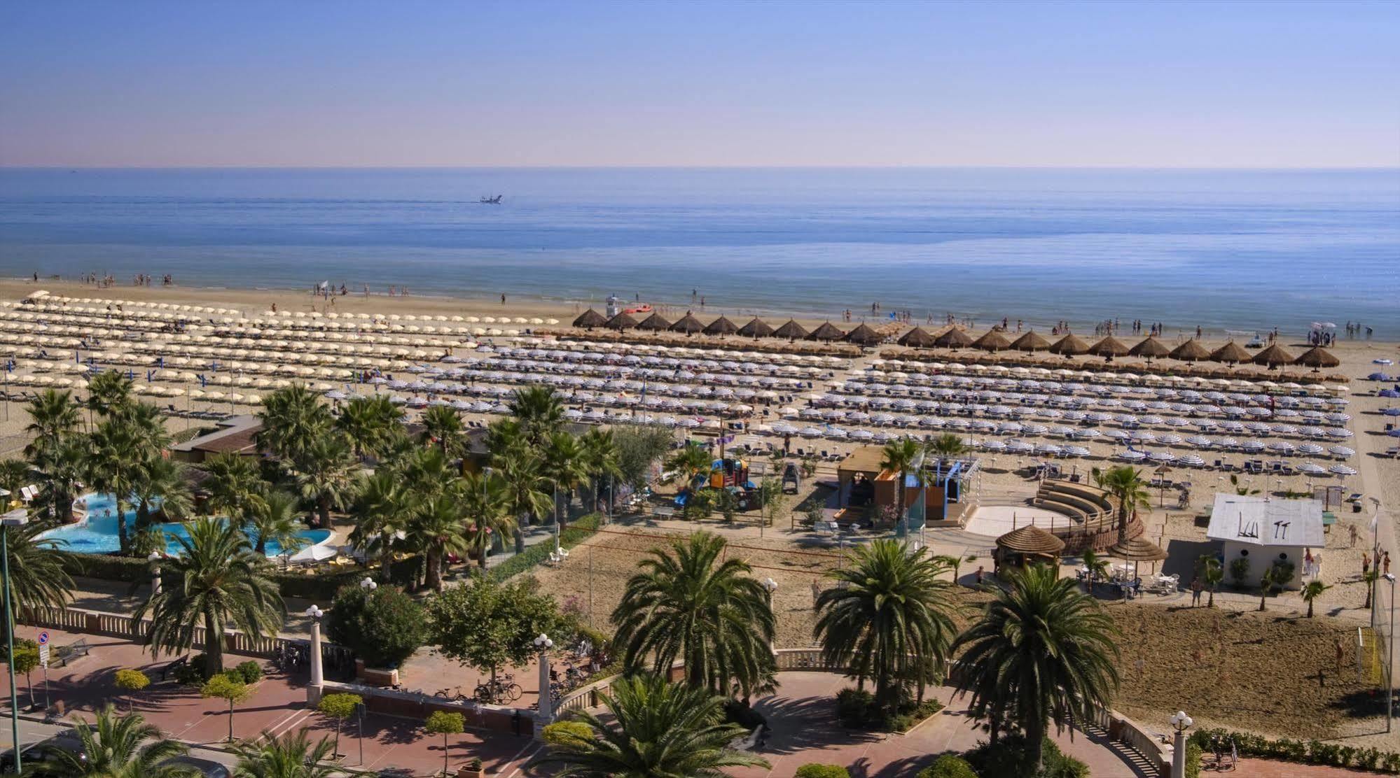 Hotel Europa Beach Village Giulianova Dış mekan fotoğraf